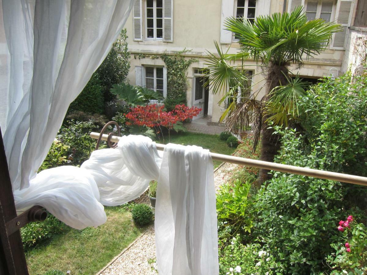 Bed and Breakfast Le Murmure De La Falaise Beaumont-le-Roger Екстер'єр фото