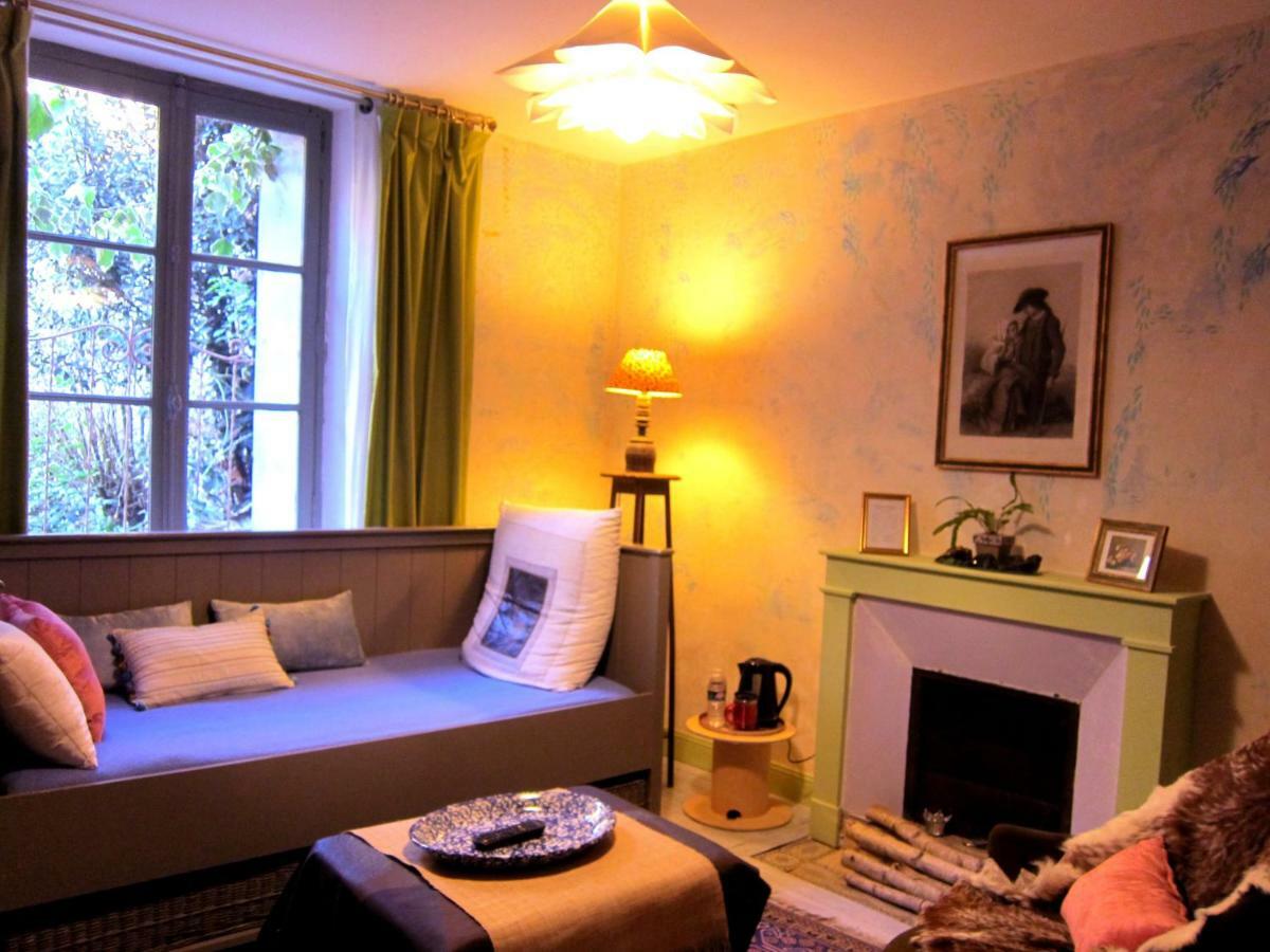 Bed and Breakfast Le Murmure De La Falaise Beaumont-le-Roger Екстер'єр фото